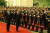 문재인 대통령과 시진핑 중국 국가주석이 14일 오후 베이징 인민대회당 북대청에서 열린 공식환영식에서 의장대를 사열하고 있다.[베이징=연합뉴스]