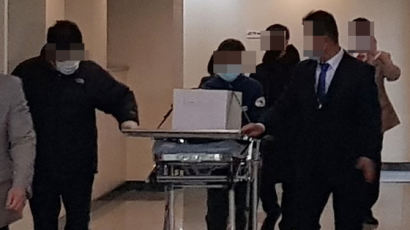이대병원 사망 신생아 부검…경찰 "진료차트 집중 검토"