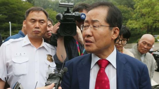 ‘성완종 리스트’ 홍준표 대법원 판결 22일…무죄 확정될까 