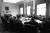 1962년 10월 쿠바 미사일위기 당시 존 F 케네디 대통령이 로버트 맥나마라 국방장관, 맥조지 번디 국가안보보좌관 등과 국가안보회의를 열고 있다.[존 F 케네디 기념도서관]