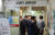 19일 오후 서울지방경찰청 광역수사대 관계자들이 이대목동병원 신생아 사망사건 관련 신생아 중환자슬을 압수수색 하고 있다. [중앙포토]