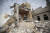 내전으로 주요 건물과 도로, 유적 등이 파괴된 예멘. [AP=연합뉴스]