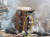 민간 회사 사다리차(원 안)가 연기로 뒤덮인 화재 현장으로 접근하고 있다. [연합뉴스]