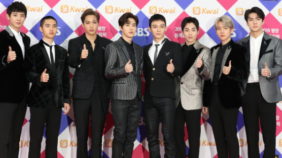 Colorful Moments Of EXO On The Red Carpet For '2017 SBS Gayo Daejeon'