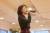 카카오 판교 오피스에서 열린 2016년 카카오 송년회에 참석한 가수 아이유 [사진 카카오 CEO 임지훈 페이스북]