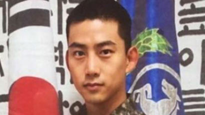 Why This Mystery Lady Sent a Thank You Note to “ROK Army Soldier” OK TAECYEON of 2PM