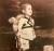 프란치스코 교황의 연하장에 실린 &#39;원폭 소년&#39; 사진. 1945년 일본 나가사키에서 촬영됐다. [교황청 제공=연합뉴스] 
