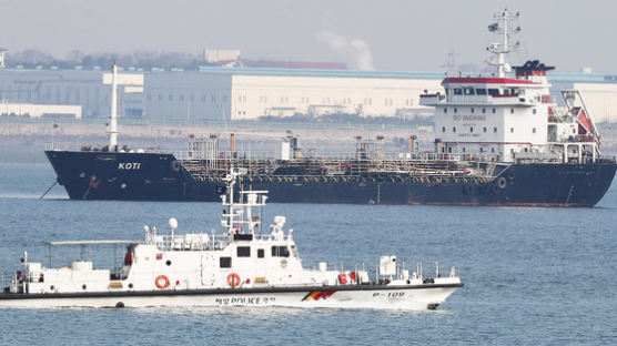 VOA “‘北연계 의심’ 억류 선박 운영사 중국에 주소”