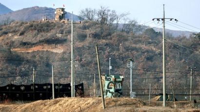 중국, 핵단추 발언 놓고 “북·미 대화로 해결”