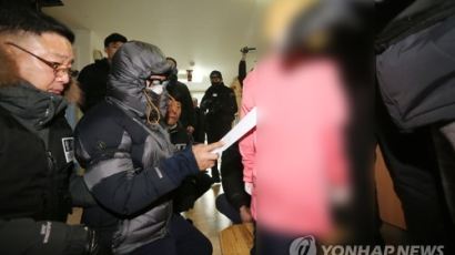“학대하지 않았다” 고준희양 유기 사건 현장검증