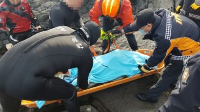 ‘추자도 전복어선’ 실종자 시신 발견…1명은 여전히 실종