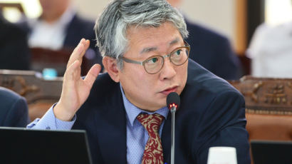 검찰 “‘MBC 간부 성추행’폭로한 조응천 의원…거짓 판명났지만 무혐의”