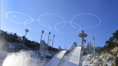[서소문사진관]'올림픽 성공 기원' 평창 하늘에 뜬 블랙이글스