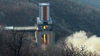 북한, 서해 위성발사장에 새 건물 공사…미국, 북한 ICBM 격추할 레이저 무인기 개발