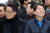 지난 7일 국민의당 박지원 전 대표(왼쪽), 안철수 대표가 전남 여수세계박람회장에서 열린 여수마라톤대회 개막식에 참석해 서로 다른 곳을 바라보고 있다.[연합뉴스]