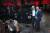  아놀드 슈워제네거(오른쪽)가 15일 디터 제체 회장과 함께 신형 G바겐을 소개하고 있다.아놀드 슈워제네거와 G바겐의 고향은 같은 오스트리아다.[AFP=연합뉴스]