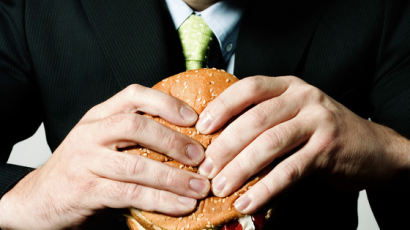 햄버거 등 '정크푸드' 자주 먹으면 몸이 세균으로 인식…인체 해롭다