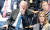 존 켈리 백악관 비서실장이 지난해 9월 19일 미국 뉴욕 유엔총회장에서 트럼프 대통령의 연설을 듣던 도중 얼굴을 감싸쥐고 있다. [AP=연합뉴스]