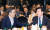 김동연 부총리(왼쪽)가 18일 서울 영등포구 중소기업중앙회에서 열린 ‘중소기업 CEO 혁신포럼’에서 박성택 중기중앙회 회장과 대화하고 있다. [뉴시스]
