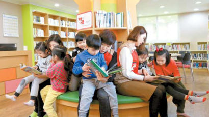 [시선집중] '작은도서관' 55호점 돌파…문화 소외지역 어린이들의 꿈을 응원합니다