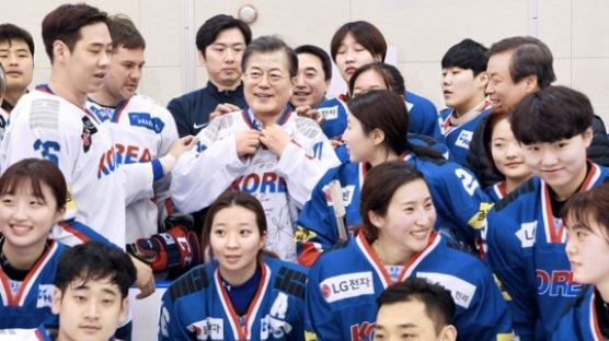 여자 아이스하키 단일팀에 북한 선수 12명 합류