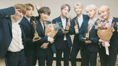 BTS vs EXO…Overseas Fandoms Compete for SMA's 'K-wave Popularity Award'