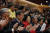 문재인 대통령과 김정숙 여사가 지난달 25일 오후 서울 서초구 예술의전당 콘서트홀에서 열린 ‘2017년 개신교.천주교 연합 성탄음악회’에 참석했다.  [사진 청와대]
