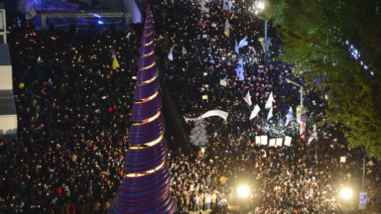 한국의 민주주의? 순위 올랐지만 여전히 ‘결함이 있는 민주주의’