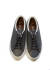 코르크를 사용하는 친환경 신발 브랜드 &#39;LAR&#39;의 제품. 
