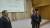6일 오후 박원순 서울시장이 서울시청 대회의실에서 한국정책학회 관계자들과 악수를 나누고 있다. 김민상 기자