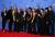 지난달 열린 골든글로브 시상식에서 검은 드레스 물결을 이룬 참가자들. [로이터=연합뉴스] 