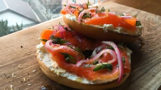 [혼밥의정석] 북유럽식 베이글 샌드위치는 뭔가 다르다