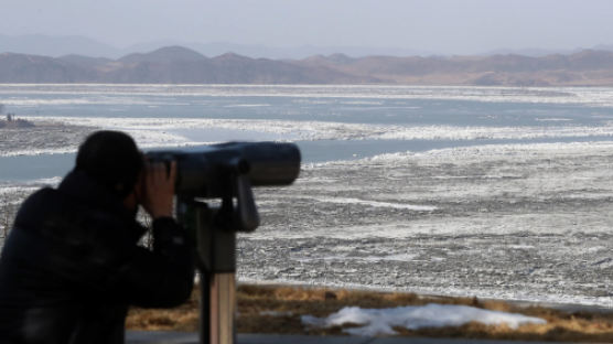 [서소문사진관] 한강 임진강 얼음 녹아 한반도에 해빙 오길 