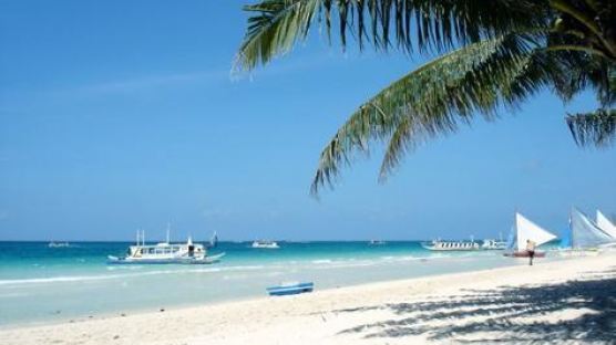 세계적 휴양지 보라카이섬이 시궁창?…두테르테 폐쇄경고