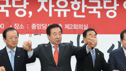 [포토사오정]돌아온 이재오, "한국당 4만명 입당시키겠다"