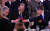 문재인 대통령이 9일 오후 강원도 용평 블리스힐스테이에서 열린 올림픽 개회식 리셉션에서 안토니우 구테흐스 유엔 사무총장(왼쪽), 북한 김영남 최고인민회의 상임위원장(가운데)과 건배하고 있다. 이날 사용된 장밋빛깔의 건배주는 오미자 스파클링 막걸리 &#39;오희&#39;다. [연합뉴스]