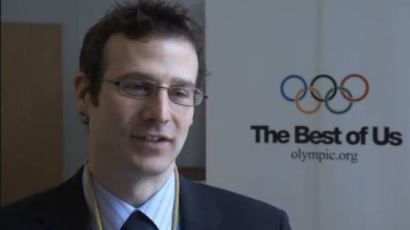 ‘평창 퇴출’ 英 IOC 선수위원 “욕설 사과…폭행은 안 했다”