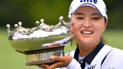 고진영, LPGA 사상 첫 데뷔전 와이어투와이어 우승