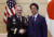 19일 마크 밀리 미국 육군참모총장이 아베 신조 일본 총리와 관저에서 만나 악수를 하고 있다. [도쿄 AP=연합뉴스]