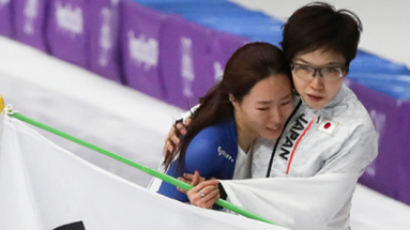 “두 챔피언이 만든 아름다운 광경”…세계가 주목한 사진 한장 