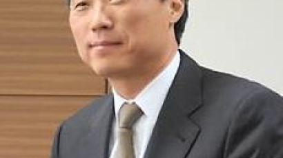 “교비로 자녀학교에 후원…” 민선식 YBM홀딩스 회장 징역2년