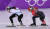 20일 강릉아이스아레나에서 열린 평창동계올림픽 여자 쇼트트랙 1000m 예선에서 한국의 김아랑 선수(왼쪽)가 질주하고 있다. 김아랑 선수 외에 최민정,심석희 선수가 각각 조1위로 준준결승에 진출했다.