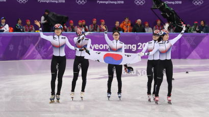 [속보] 한국 여자 쇼트트랙 3000m 계주 金메달…‘6번째 신화 달성’