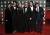검은 옷차림의 가족들과 함께 BAFTA 시상식에 참석한 남우주연상 수상자 게리 올드만(왼쪽에서 넷째). [EPA=연합뉴스]