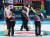 15일 강릉컬링센터에서 열린 여자 컬링 대한민국과 일본과의 예선 경기에서 한국의 선수들이 만족한 결과를 얻은 뒤 자신있는 포즈를 취하고 있다. [연합뉴스]