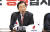 김성태 자유한국당 원내대표가 22일 오전 국회 원내대책회의에서 발언하고 있다. 임현동 기자