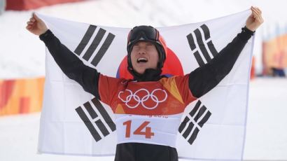 배추보이 이상호, 스키 첫 메달에 “아직 믿기지 않는다”