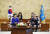 문재인 대통령이 26일 청와대에서 류옌둥 중국 국무원 부총리를 접견하고 있다. [사진 청와대]