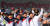 25일 강원도 평창 슬라이딩센터에서 열린 2018 평창올림픽 봅슬레이 남자 4인승에서 은메달을 따낸 대한민국 원윤종-서영우-김동현-전정린 조가 시상식에서 환호하고 있다. [연합뉴스]