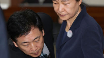 박근혜, ‘국정농단’ 결심공판 불출석…국선변호사가 최후 진술